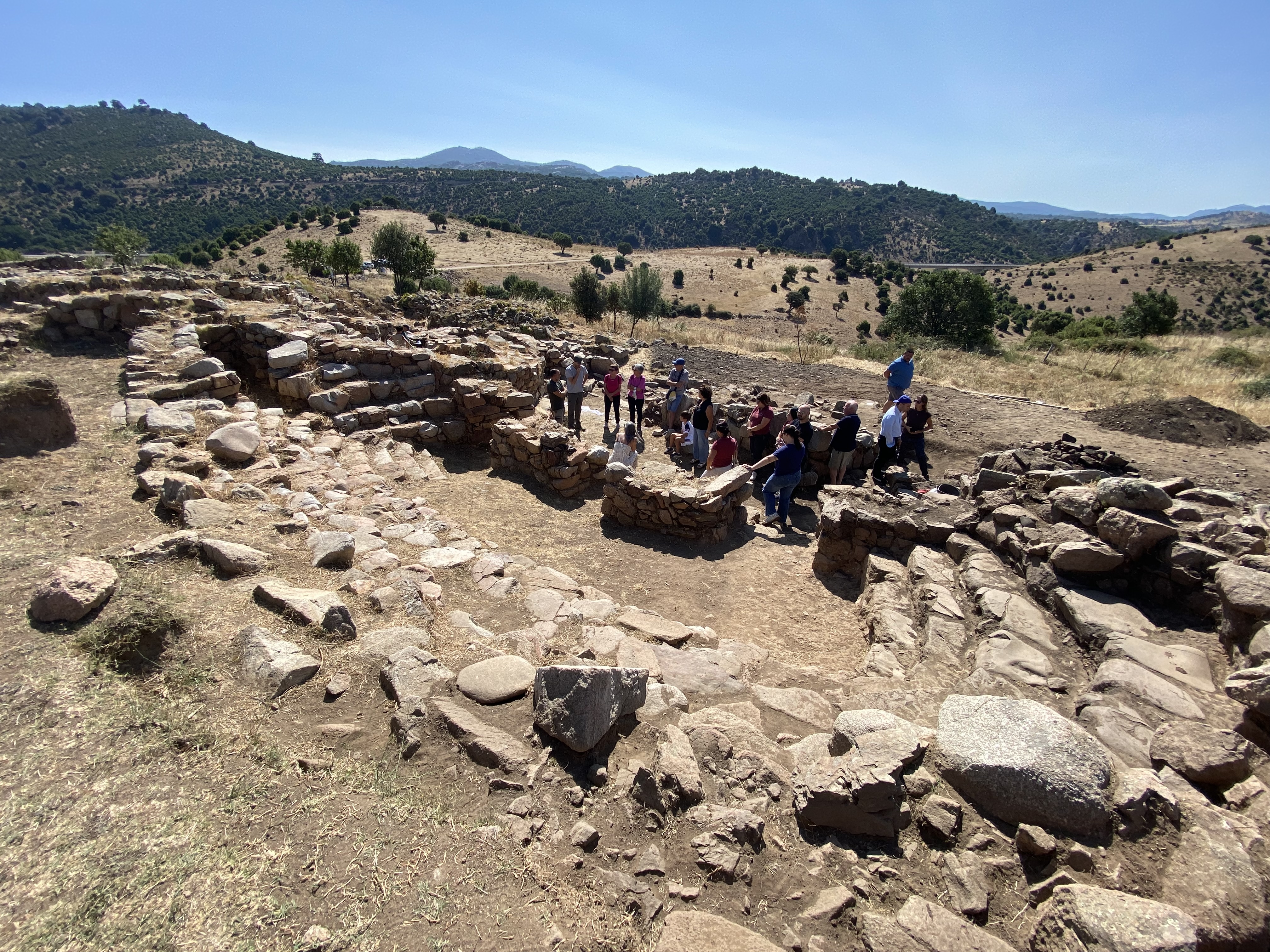 SCAVI APERTI. Ricerche archeologiche in corso a S'Arcu 'e is Forros Villagrande Strisaili